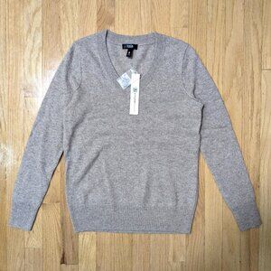 AQUA CASHMERE V-Neck Fitted Cashmere Sweater in Wheat Size S (NEW WITH TAGS)